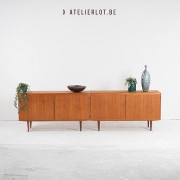 Vintage lowboard XL Denemarken beschikbaar voor biedingen