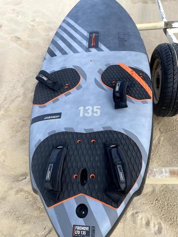 Windsurfboard RRD Firemove 135L LTD beschikbaar voor biedingen