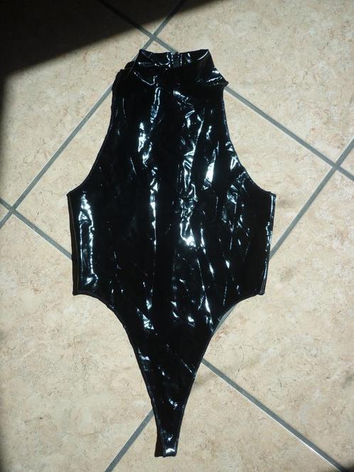 Zwarte bodysuit.👄, Kleding | Dames, Badmode en Zwemkleding, Zo goed als nieuw, Badpak, Zwart, Verzenden