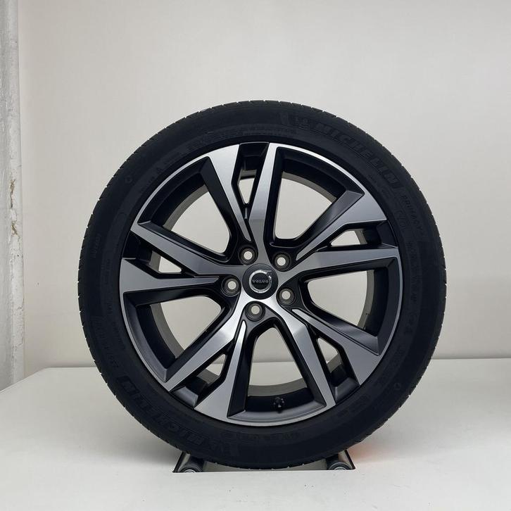 Volvo V60 / S60 - 18 inch - zomerbanden, Auto-onderdelen, Banden en Velgen, Banden en Velgen, Zomerbanden, 18 inch, 235 mm, Personenwagen