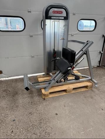 Star Trac 45 degree Calf raise / Calf extension beschikbaar voor biedingen