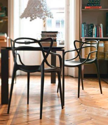 Nieuwe stoelen beschikbaar voor biedingen