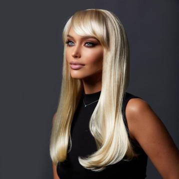 Pruik lang steil lichtblond haar model Kelly kleur 613 disponible aux enchères