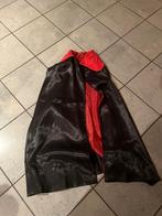 Halloween dracula cape verschillende modellen, Hobby en Vrije tijd, Feestartikelen, Ophalen of Verzenden, Zo goed als nieuw, Kostuum
