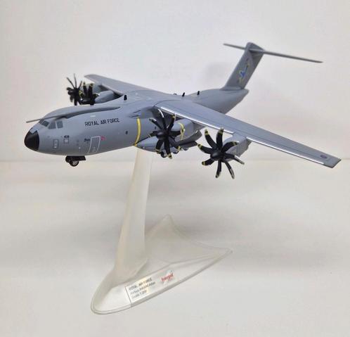 Herpa Airbus A400M Atlas - No. LXX Squadron, RAF 1:200., Verzamelen, Luchtvaart en Vliegtuigspotten, Zo goed als nieuw, Schaalmodel