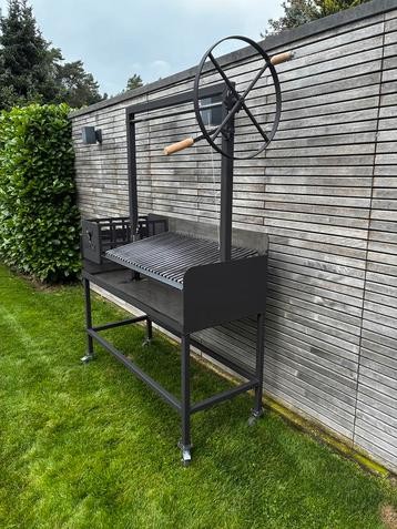 Authentieke Argentijnse Grill – Handgemaakt in 4mm staal beschikbaar voor biedingen