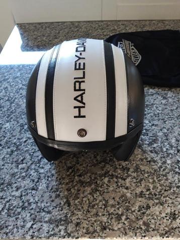 Harley Davidson helm, Enlèvement