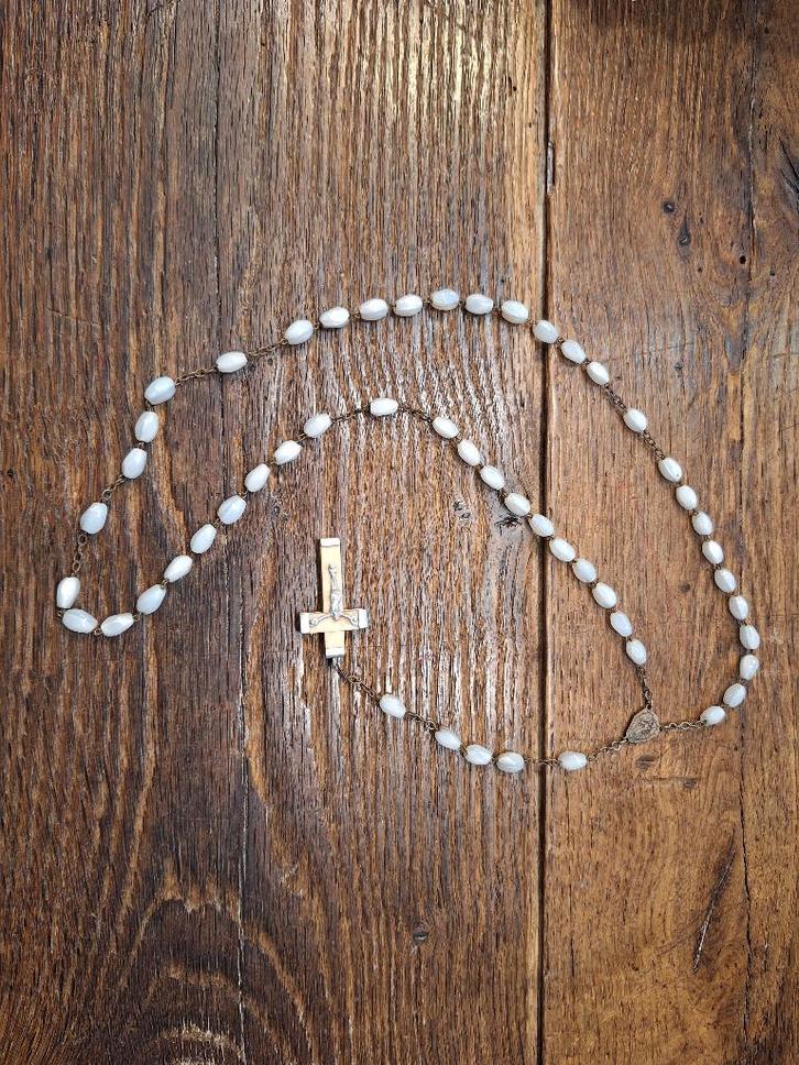 oude grote witte stenen paternoster, begin 1900, Antiquités & Art, Antiquités | Objets religieux, Enlèvement ou Envoi