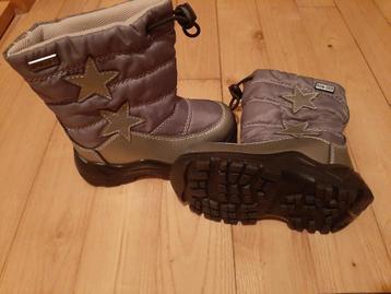 Bottes de neige enfant beschikbaar voor biedingen