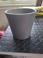 2 grijze bloempotten, Tuin en Terras, Ophalen, Steen, Rond, Binnen