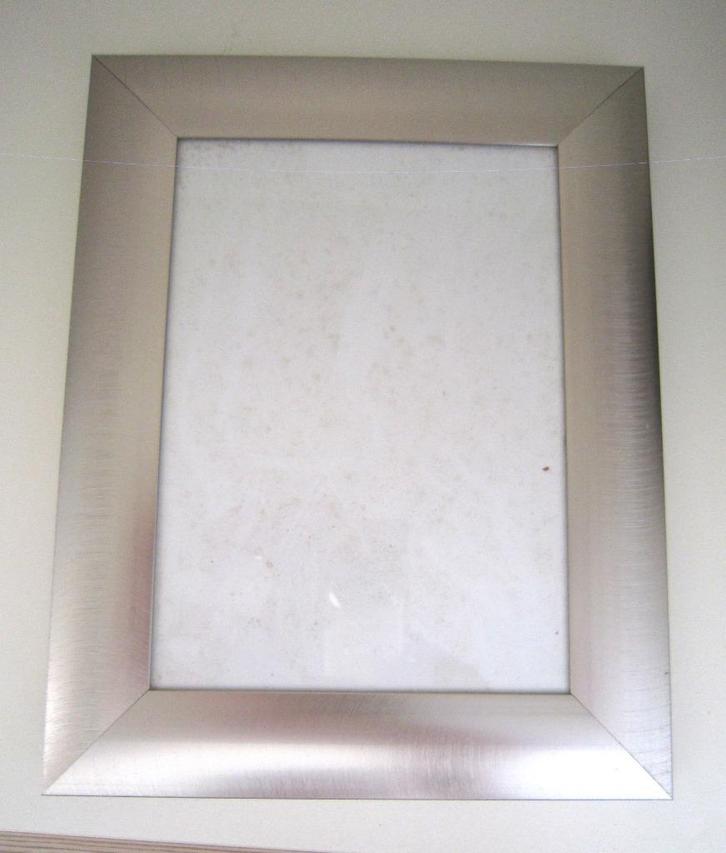 Tafelframe van zilverkleurig metaal, Huis en Inrichting, Woonaccessoires | Lijsten, Zo goed als nieuw, Metaal of Aluminium, Verzenden