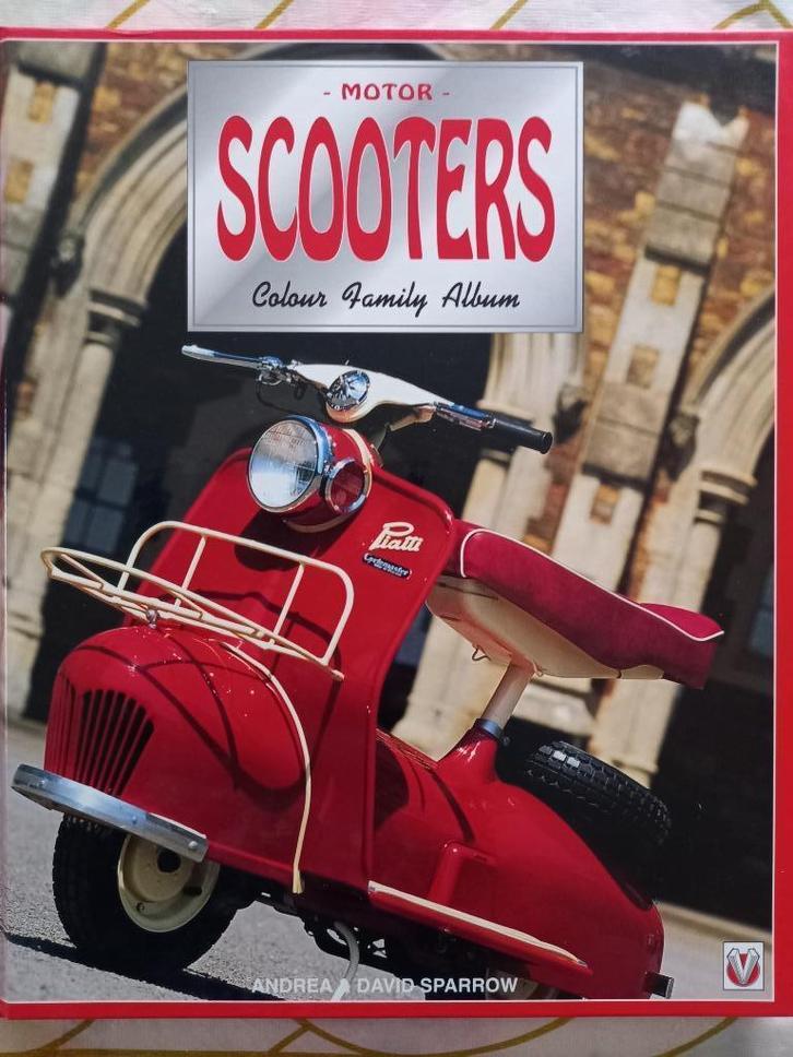 Scooters, Boeken, Motoren, Nieuw, Ophalen of Verzenden