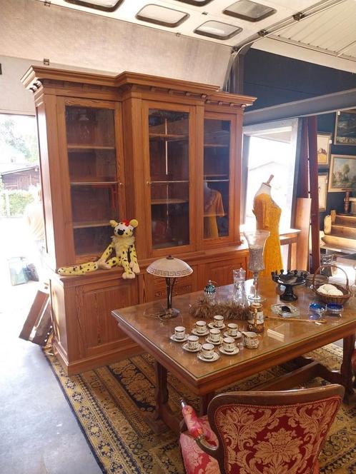 Zeer oude vitrinekast in pitch pine, Antiek en Kunst, Antiek | Meubels | Kasten, Ophalen