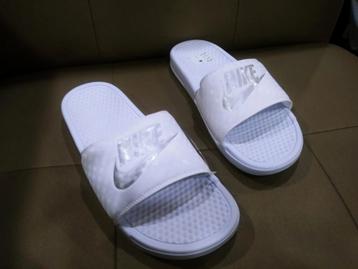 Nike 43 teenslippers