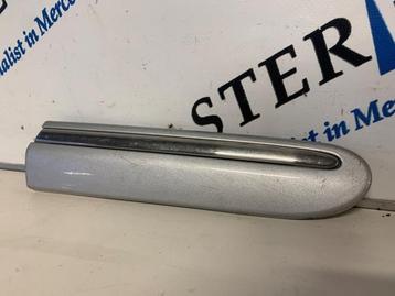 Sierstrip van een Mercedes C-Klasse beschikbaar voor biedingen