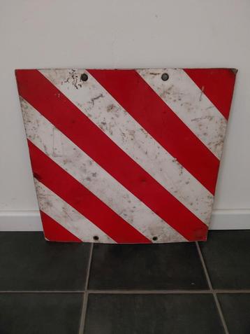 Verkeersbord beschikbaar voor biedingen