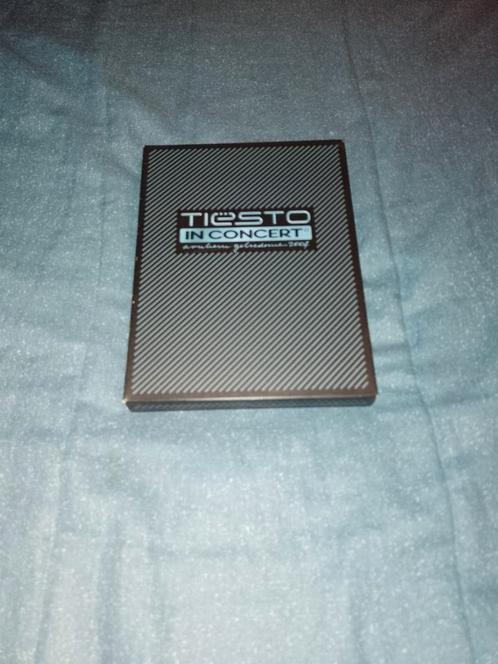 A vendre en coffret DVD Tiesto in concert 20, CD & DVD, DVD | Musique & Concerts, Comme neuf, Musique et Concerts, Coffret, Tous les âges