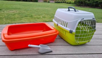 Transportbox en kattenbak beschikbaar voor biedingen