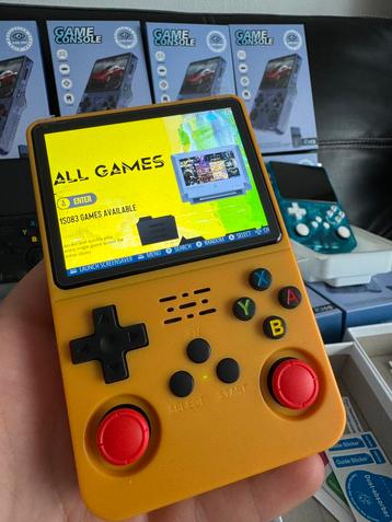 Game console R36s beschikbaar voor biedingen