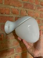 Vintage Wagenfeld wandlamp van porselein en opaline, Huis en Inrichting, Nieuw