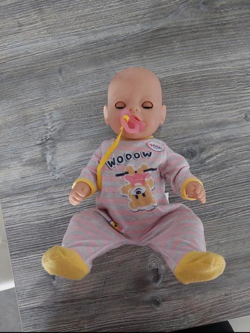 Poupée baby born little girl 36cm, Kinderen en Baby's, Speelgoed | Poppen, Zo goed als nieuw, Babypop, Ophalen of Verzenden
