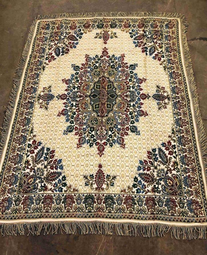 Grand foulard met barok motief 157/117, Huis en Inrichting, Woonaccessoires | Plaids en Woondekens, Zo goed als nieuw, Ophalen of Verzenden