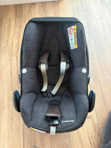 Maxi Cosi met verkleinkussen beschikbaar voor biedingen