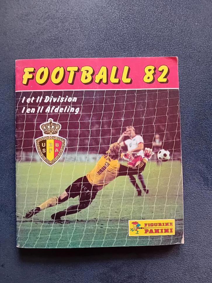 panini stickerboek Football 82, Hobby & Loisirs créatifs, Autocollants & Images, Comme neuf, Image, Enlèvement ou Envoi