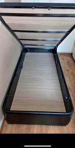 Lit 1 place noir + matelas quasi neuf, Ophalen of Verzenden, Zo goed als nieuw