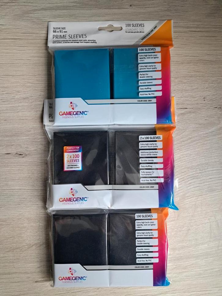 Gamegenic prime sleeved - zwart en blauw, Hobby & Loisirs créatifs, Jeux de société | Jeux de cartes, Enlèvement ou Envoi