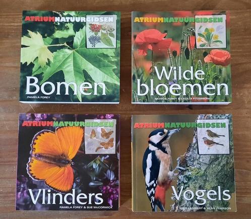 Atrium natuurgidsen : 4 boeken, Boeken, Natuur, Gelezen, Vogels, Ophalen of Verzenden