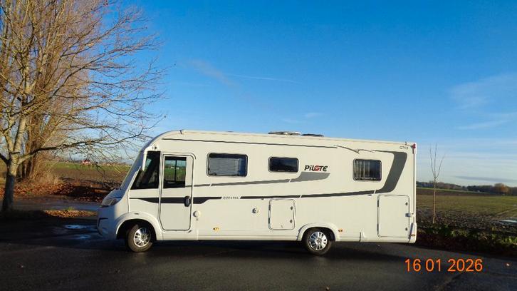 Motorhome Pilote integraal G740: slechts 19000 km !, Caravans en Kamperen, Mobilhomes, Particulier, tot en met 4, Integraal, Fiat