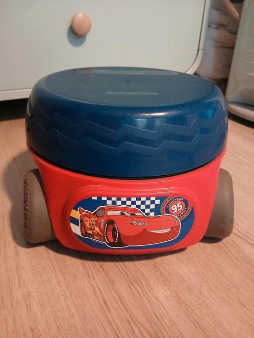 Cars opstapje/potje, Kinderen en Baby's, Kinderspulletjes, Gebruikt, Ophalen