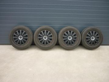 Allseason banden Good Year 215/70 r16 met velgen beschikbaar voor biedingen