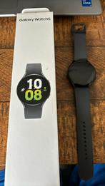 Galaxy watch 5 tres bon état, Handtassen en Accessoires, Smartwatches, Conditie, Zo goed als nieuw, Samsung