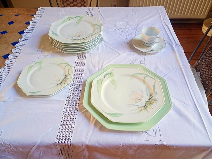 magnifique service complet en porcelaine de Limoges, Huis en Inrichting, Keuken | Servies, Zo goed als nieuw, Compleet servies