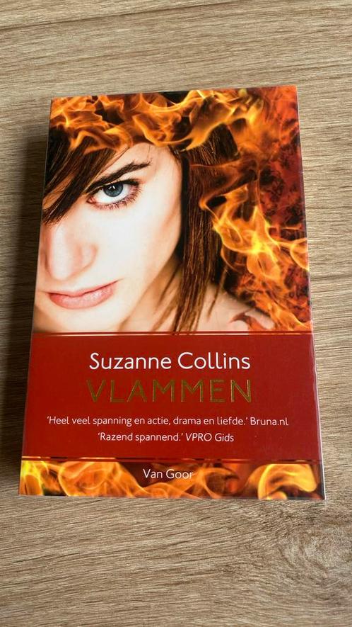 Suzanne Collins - Vlammen, Livres, Thrillers, Comme neuf, Enlèvement