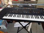 Roland e-86 intelligent synthesizer, Musique & Instruments, Comme neuf, Roland, Enlèvement, Avec pied