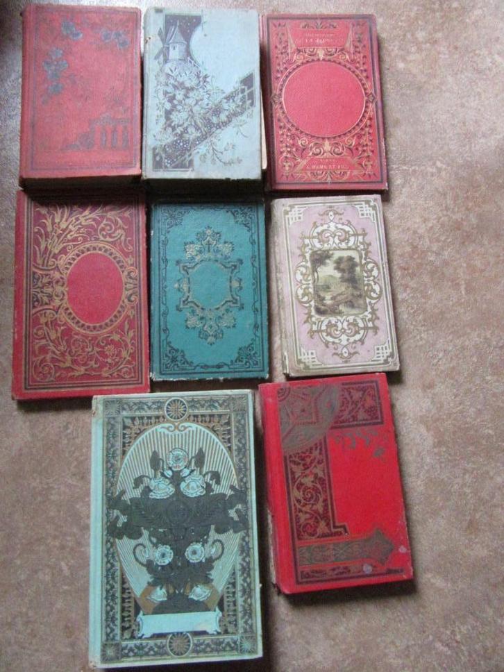 8 livres anciens, Antiek en Kunst, Antiek | Boeken en Manuscripten, Ophalen