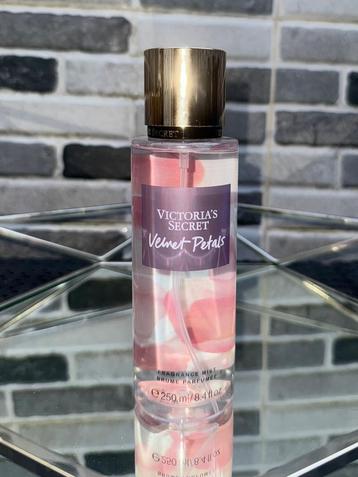 Velvet Petals Victoria's Secret beschikbaar voor biedingen