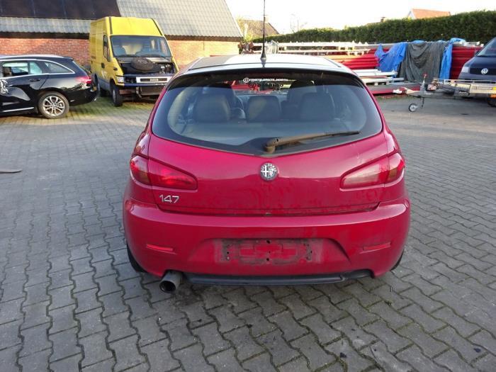 Pare-chocs arrière d'un Alfa Romeo 147 (289A), Autos : Pièces & Accessoires, Carrosserie & Tôlerie, Pare-chocs, Alfa Romeo, Utilisé