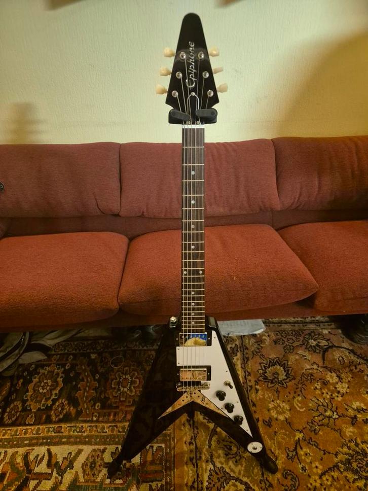 Epiphone flying V, Muziek en Instrumenten, Snaarinstrumenten | Gitaren | Elektrisch, Solid body, Epiphone, Ophalen