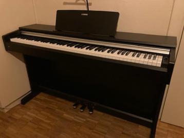 Digitale piano Yamaha disponible aux enchères