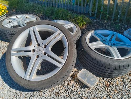 Mercedes-Benz alu velgen en zo goed als nieuwe zomerbanden, Auto diversen, Autosport-onderdelen, Gebruikt, Ophalen