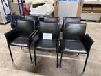 Eetkamerstoelen zwart lederen Zanotta, Huis en Inrichting, Stoelen, Ophalen, Zwart, Leer, Zo goed als nieuw