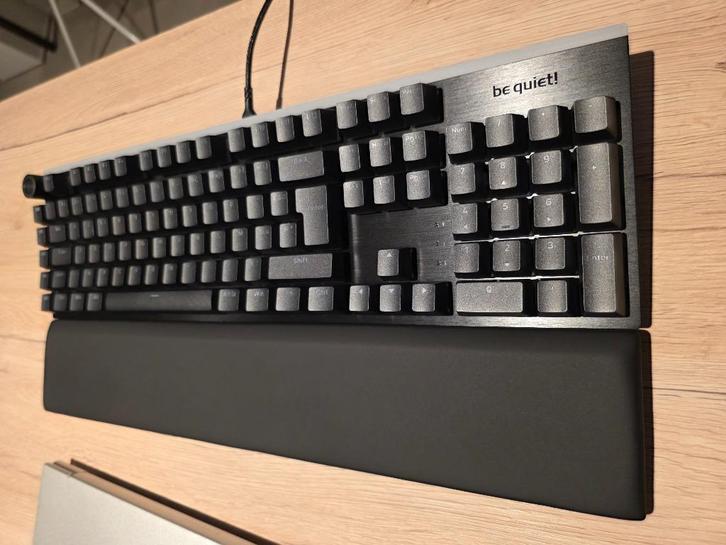 Clavier Be Quiet Light Mount (état neuf / sous garantie), Computers en Software, Toetsenborden, Zo goed als nieuw, Azerty, Bedraad