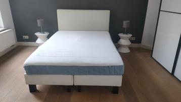 lit, 210 cm, 140 cm, Enlèvement, Utilisé