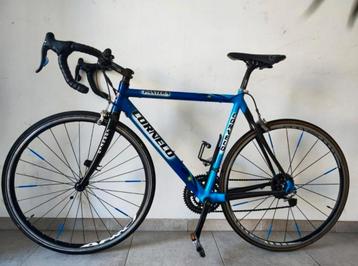 Koerfiets carbon (1m65-1m80) beschikbaar voor biedingen