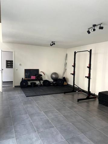 fitnessmateriaal beschikbaar voor biedingen