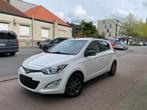Hyundai i20 /1.2i Benzine/2014 /111000.km/Open Dak/Airco/, Voorwielaandrijving, Euro 5, Zwart, 4 cilinders